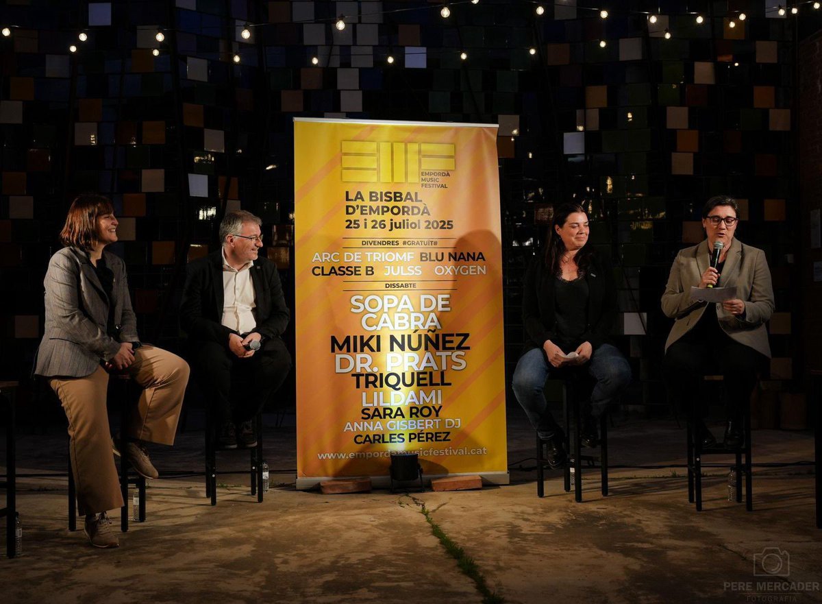 DiputacioGirona's tweet image. 🎸Sopa de Cabra, Miki Nuñez, Lildami, Sara Roy, Triquell i Anna Gisbert, seran alguns dels artistes destacats de la 4a edició de l’@empordamusicf

🗣️ La presentació de la programació ha tingut lloc al @TerracottaMuseu.

🗣️ Hi ha participat la diputada de la #DdGi Vanessa Peiró.…