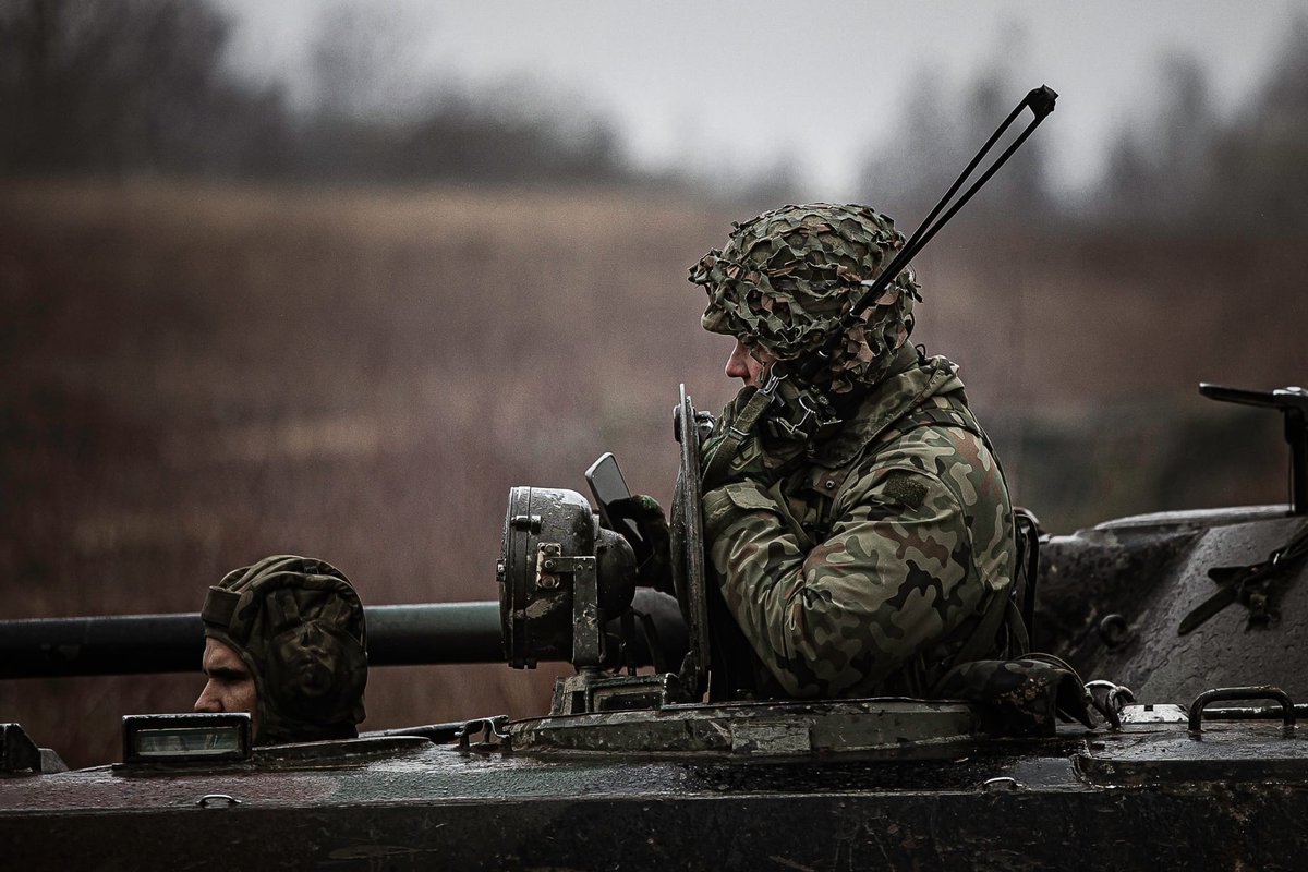 DGeneralneRSZ's tweet image. Zawiszacy w akcji! Gotowi stawić czoła każdemu wyzwaniu!

W ramach zajęć zintegrowanych, @ZAWISZACY  doskonalili swoje umiejętności w zakresie obrony oraz współpracy pomiędzy pododdziałami. Szkolenie obejmowało:
✔️ wzywanie ognia z pola walki #CFF – precyzyjne wsparcie ogniowe,