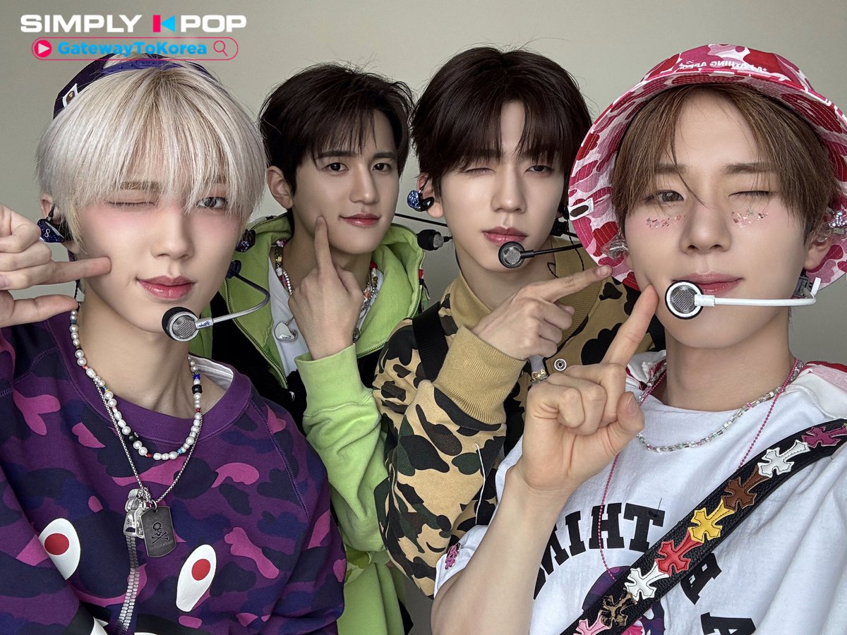 _Simplykpop's tweet image. 그거 알아? 
“에잇턴 좋아하는 사람 
손가락 반으로 접어” 
했더니 지구가 반으로 접힌 거...🩵
#에잇턴 #8TURN #LEGGO
#SimplyKPop #심플리케이팝