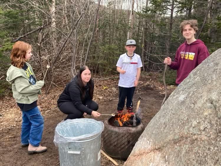 Dart outdoors day was a load of fun at <a href="/WMAmustangs/">William Mercer Academy</a> yesterday! The AM consisted of games on the green space. The afternoon was scavenger hunts and a school challenge. An outdoor fire finished off a great day!
<a href="/schoolsportsnl/">School Sports NL</a>

#AdventureInLearningNL
#NLEduWeek2025
#DartOutdoors