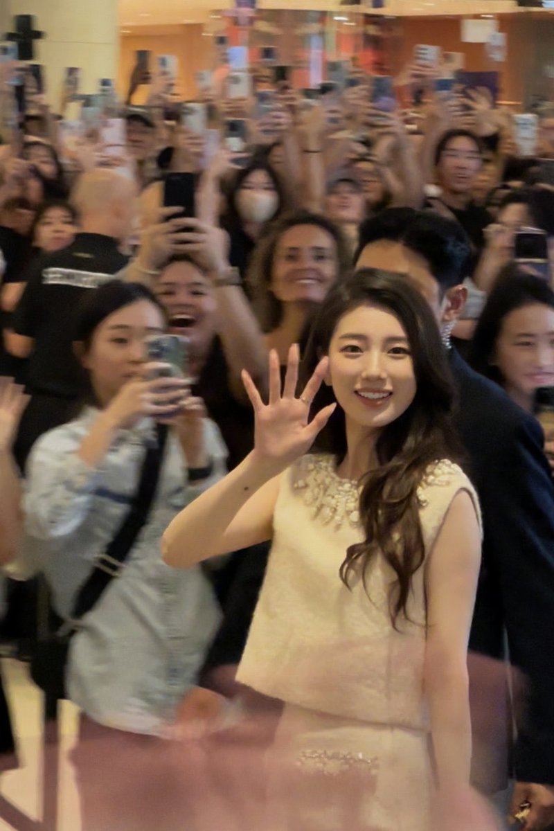 Suzy 수지 tweet media