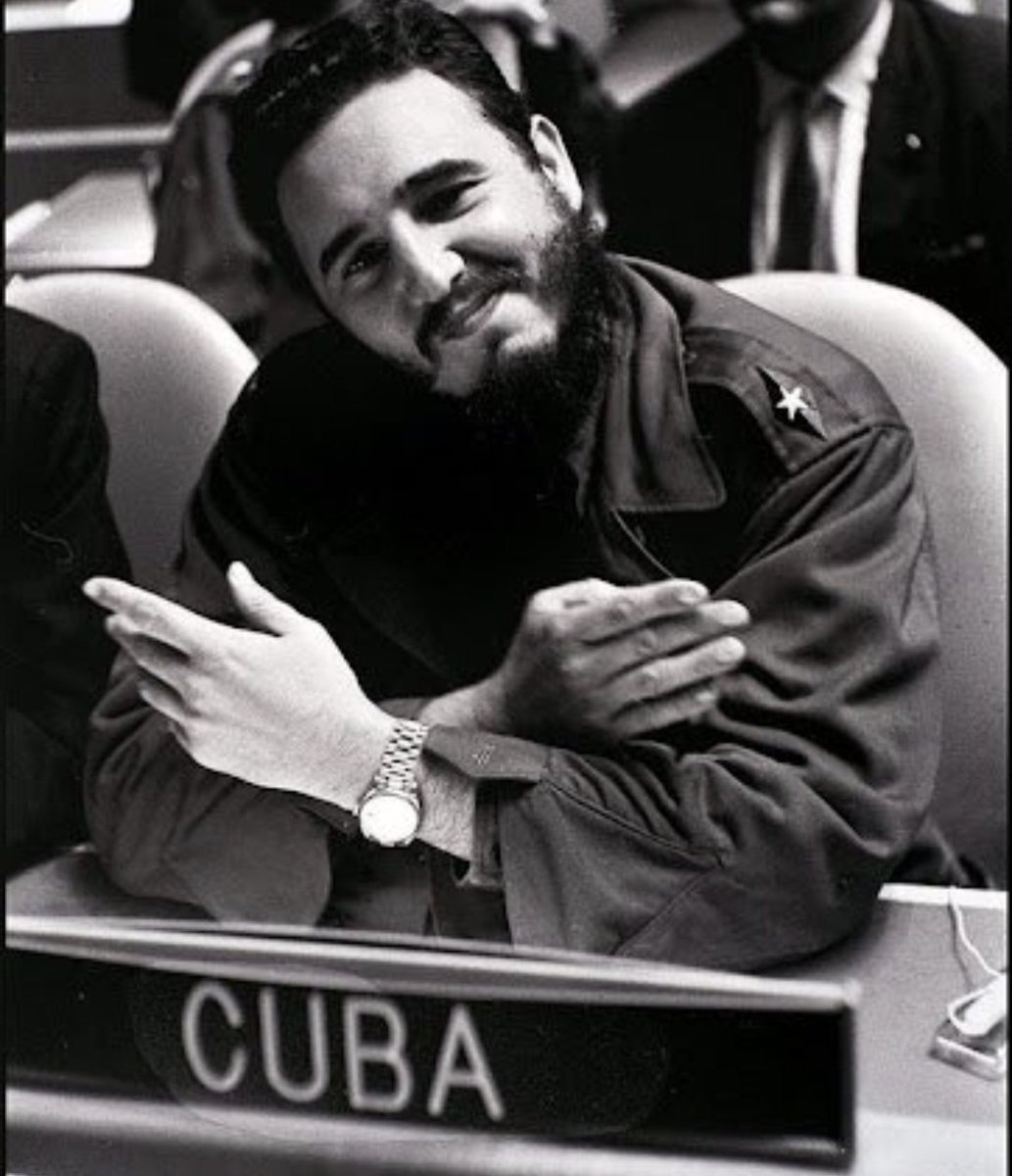 olga1586's tweet photo. Dijo mi querido Fidel que "la próxima guerra en Europa será entre Rusia y el fascismo, excepto que al fascismo se le llamará Democracia"

No es cosa de magia ni de un super poder para predecir el futuro. Es materialismo histórico 😉 https://t.co/9a339TVEr9