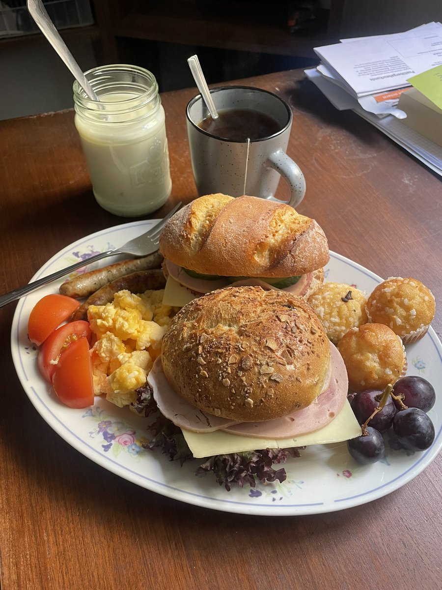 Bro die Scheiße ist broken af, hoffe das wird nicht generft. 3,50€ diesmal bei 2good2go für dieses fettes Frühstück. Wtf. Bei nem Bäcker kriegt man dafür net mal 1 vernünftiges Brötchen