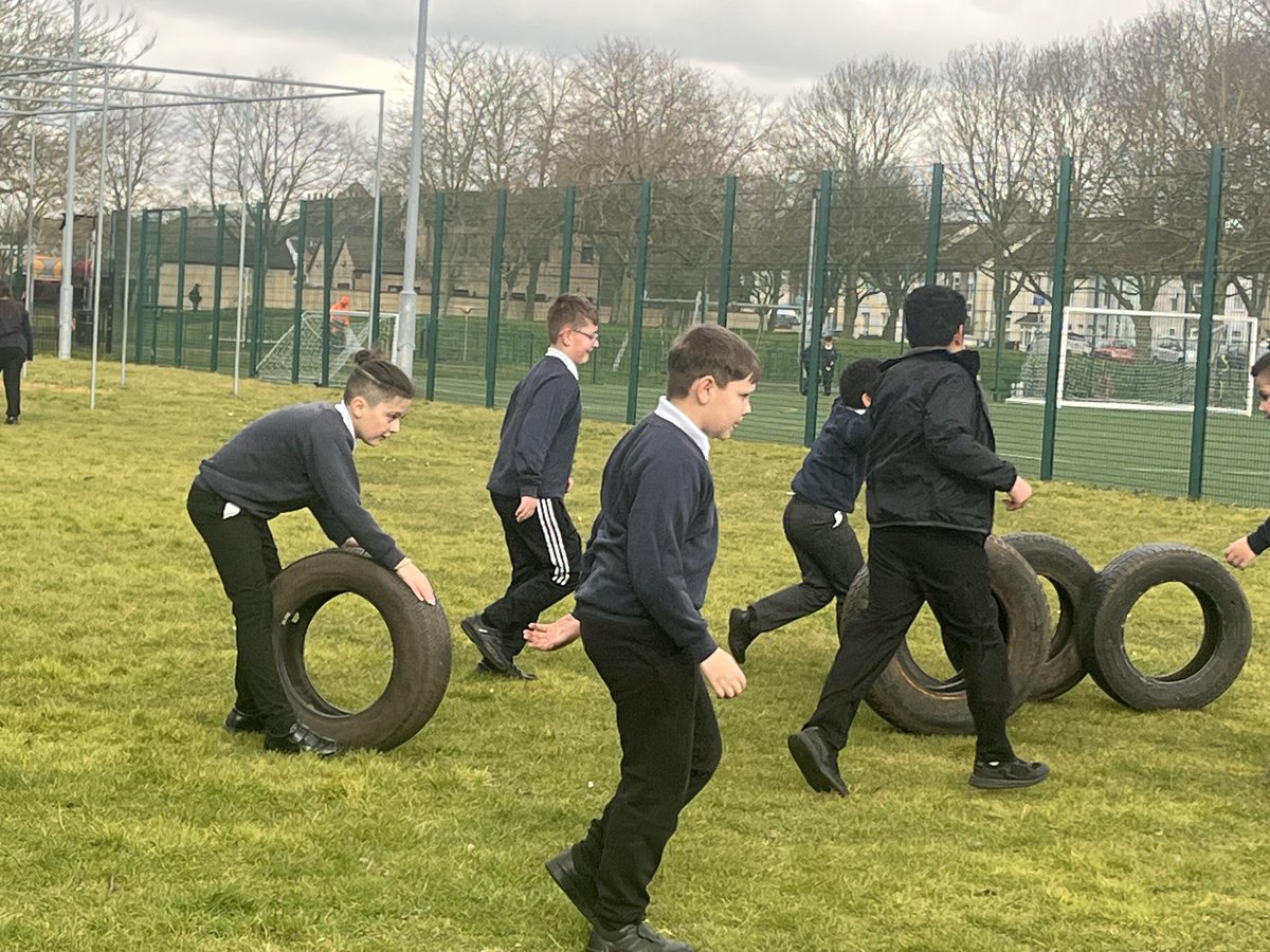 GPAPeterborough's tweet photo. The children have been having lots of fun with the new tyres at break and lunchtimes! They have been playing lots of imaginative and creative games with them! ✨👍

#Growth #TDETAcademies https://t.co/Vy8exnrFSf