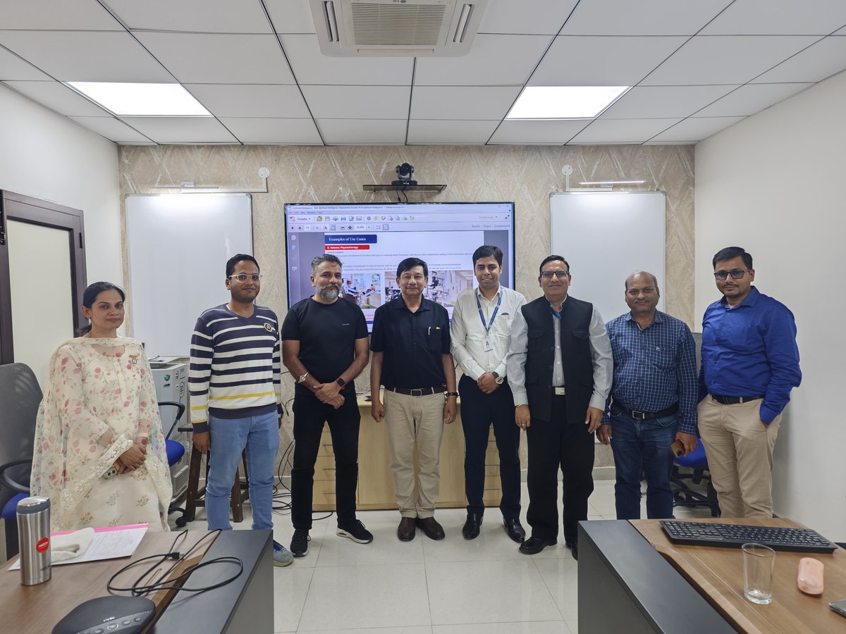 CSIR_CSIO's tweet image. Dr. Sushil Chandra, Former Scientist G, @DRDO_India -INMAS &amp;amp; now Dean at @RishihoodUni, delivered an insightful talk on Immersive AI in Assistive Technology at @CSIR_CSIO. Inspiring perspectives on tech for inclusivity! #AI #AssistiveTech #Innovation @CSIR_IND @DrJitendraSingh