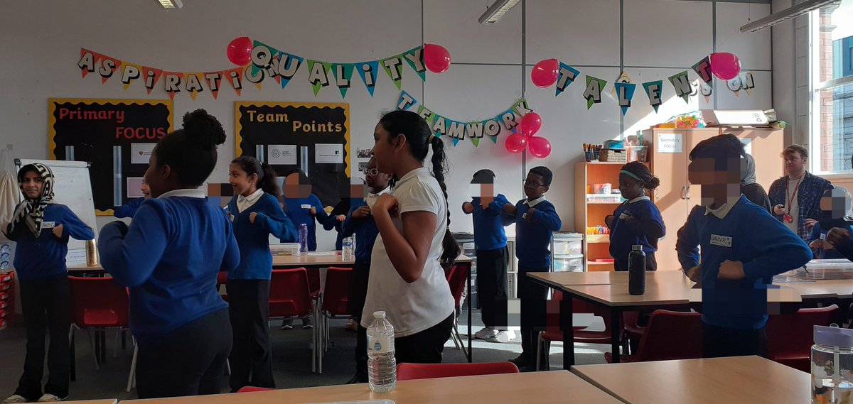 Park View's first session with <a href="/IntoUniversity/">IntoUniversity</a>. Y5 are learning all about what a university is. The warm up games have been a huge hit and we are seeing some very knowledgable pupils. #PVPA_PD #PVPA_careers