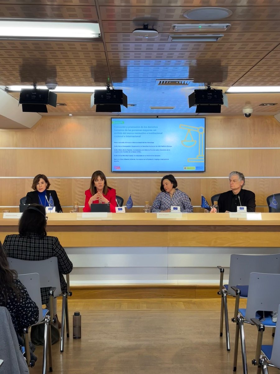 HelpAge International España (@helpageespana) on Twitter photo 🙌En la mesa sobre el marco internacional de los derechos, participa:
🗣️<a href="/NenaGeorgantzi/">Nena Georgantzi</a>
🗣️<a href="/DrVdelaFuente/">Vânia de la Fuente-Núñez</a>
🗣️ Idoia Mendía Cueva. 🙌En la mesa sobre el marco internacional de los derechos, participa:
🗣️<a href="/NenaGeorgantzi/">Nena Georgantzi</a>
🗣️<a href="/DrVdelaFuente/">Vânia de la Fuente-Núñez</a>
🗣️ Idoia Mendía Cueva.