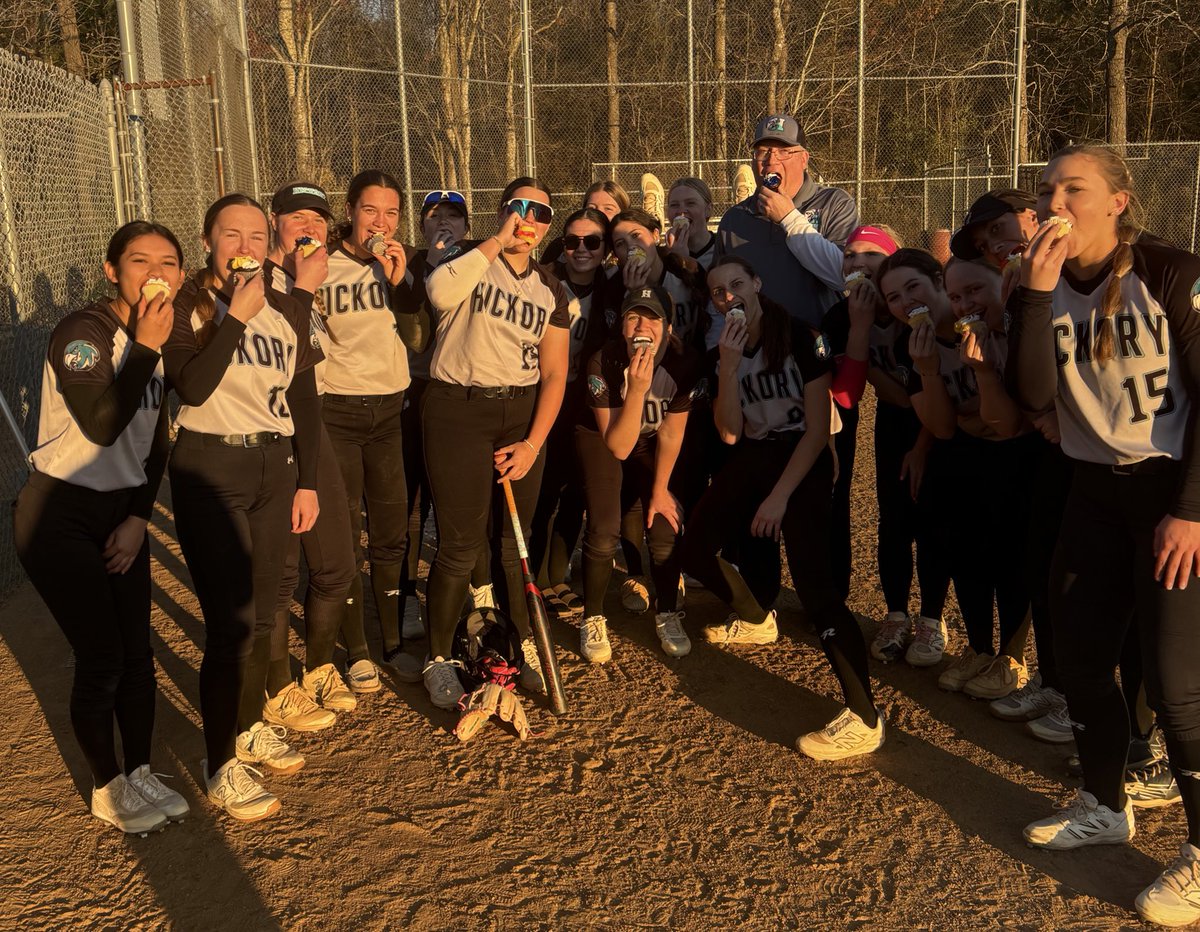 Gilly and his girls! 
Happy birthday to my right hand man.