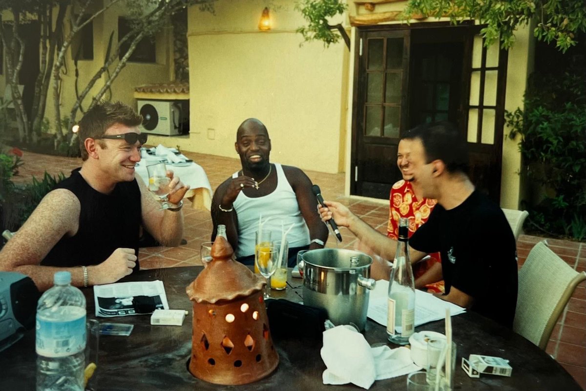 A Little dip into the TP archives. Guns out in Ibiza with House royalty, the man Frankie Knuckles during an interview by Pete Wardman. In total awe of this legend.

#tallpaul #frankieknuckles #ibiza #housemusic