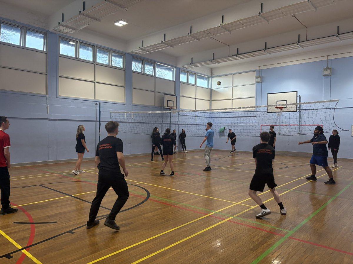 🚨GSLA Final night 🚨

Last night was week 20 and the final week of GSLA!

Our group received certificate’s for the courses/workshops they attended over the 20 weeks and we finished it off with a head to head volleyball match 🏐

Hopefully see lots still to come from this group!