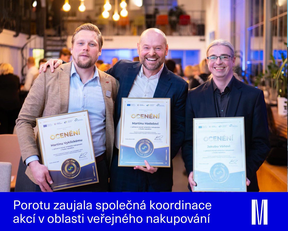 Masarykova univerzita (@muni_cz) on Twitter photo Od Ministerstva pro místní rozvoj ČR získala naše univerzita společně s <a href="/vutvbrne/">Vysoké učení technické v Brně</a> a <a href="/Jihomoravsky_kr/">Jihomoravský kraj</a> Ocenění za přínos k rozvoji veřejného nakupování v ČR. 👏
Cenu za naši univerzitu převzal vedoucí odboru veřejných zakázek Martin Hadaš.
ℹ️ Více zde: muni.cz/go/dd2da4 Od Ministerstva pro místní rozvoj ČR získala naše univerzita společně s <a href="/vutvbrne/">Vysoké učení technické v Brně</a> a <a href="/Jihomoravsky_kr/">Jihomoravský kraj</a> Ocenění za přínos k rozvoji veřejného nakupování v ČR. 👏
Cenu za naši univerzitu převzal vedoucí odboru veřejných zakázek Martin Hadaš.
ℹ️ Více zde: muni.cz/go/dd2da4