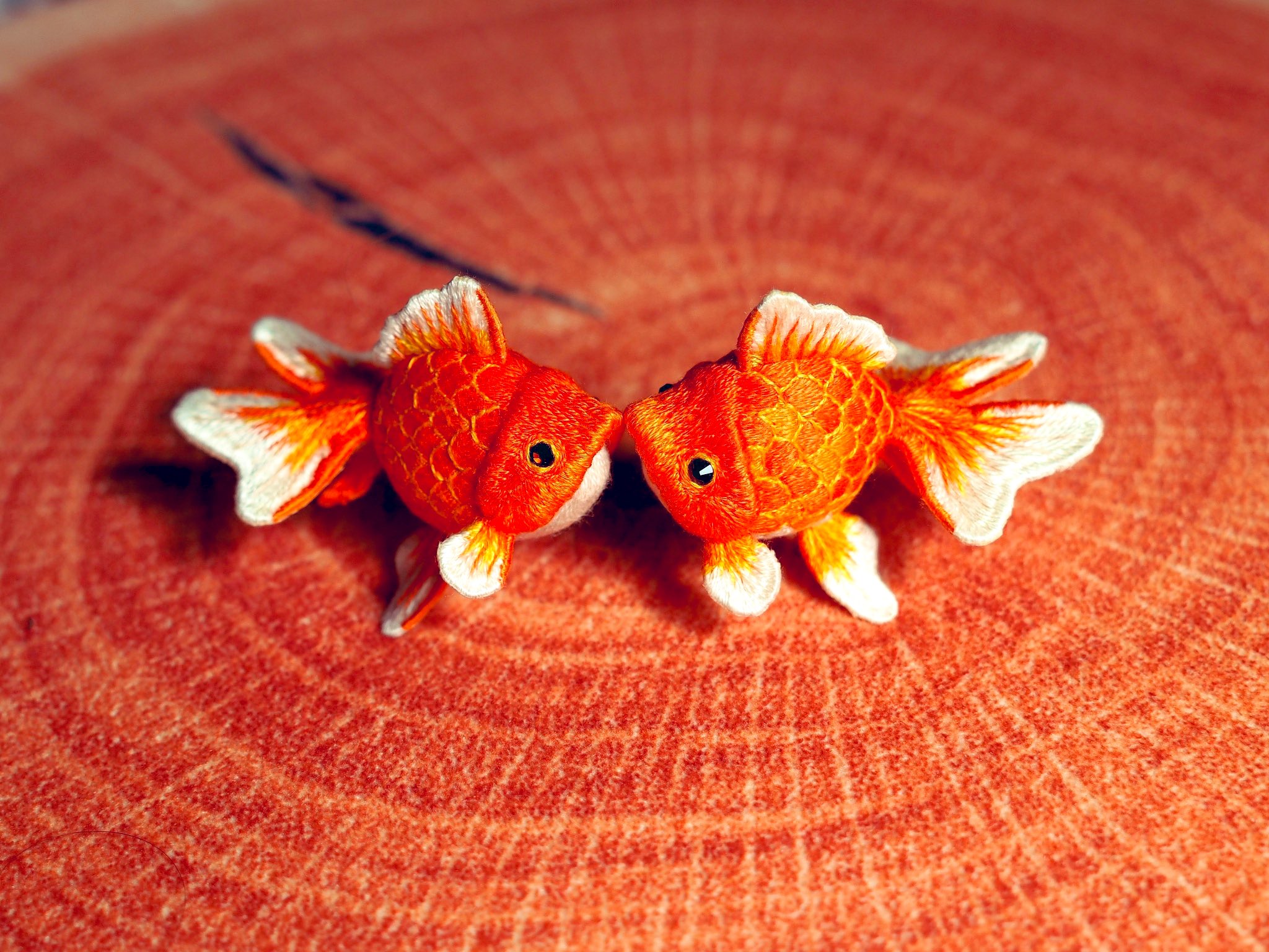 あらいあさみ/刺繍造形作家 (@_utura_utura_) / X あらいあさみ/刺繍造形作家 (@_utura_utura_) / X