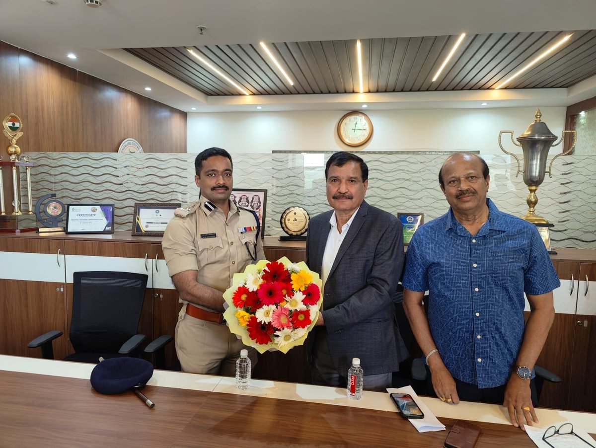 BCP-Traffic Warden Organisation (@bcptwo) on Twitter photo We are pleased to welcome Shri. P. H. Rane, IPS(R) as the Chief Traffic Warden of the BCP-Traffic Warden Organisation. His experience & leadership will be invaluable in enhancing traffic regulation, awareness & community service initiatives. <a href="/CPBlr/">CP Bengaluru ಪೊಲೀಸ್ ಆಯುಕ್ತ ಬೆಂಗಳೂರು</a> <a href="/blrcitytraffic/">ಬೆಂಗಳೂರು ಸಂಚಾರ ಪೊಲೀಸ್ BengaluruTrafficPolice</a> <a href="/Jointcptraffic/">Joint CP, Traffic, Bengaluru</a> We are pleased to welcome Shri. P. H. Rane, IPS(R) as the Chief Traffic Warden of the BCP-Traffic Warden Organisation. His experience & leadership will be invaluable in enhancing traffic regulation, awareness & community service initiatives. <a href="/CPBlr/">CP Bengaluru ಪೊಲೀಸ್ ಆಯುಕ್ತ ಬೆಂಗಳೂರು</a> <a href="/blrcitytraffic/">ಬೆಂಗಳೂರು ಸಂಚಾರ ಪೊಲೀಸ್ BengaluruTrafficPolice</a> <a href="/Jointcptraffic/">Joint CP, Traffic, Bengaluru</a>