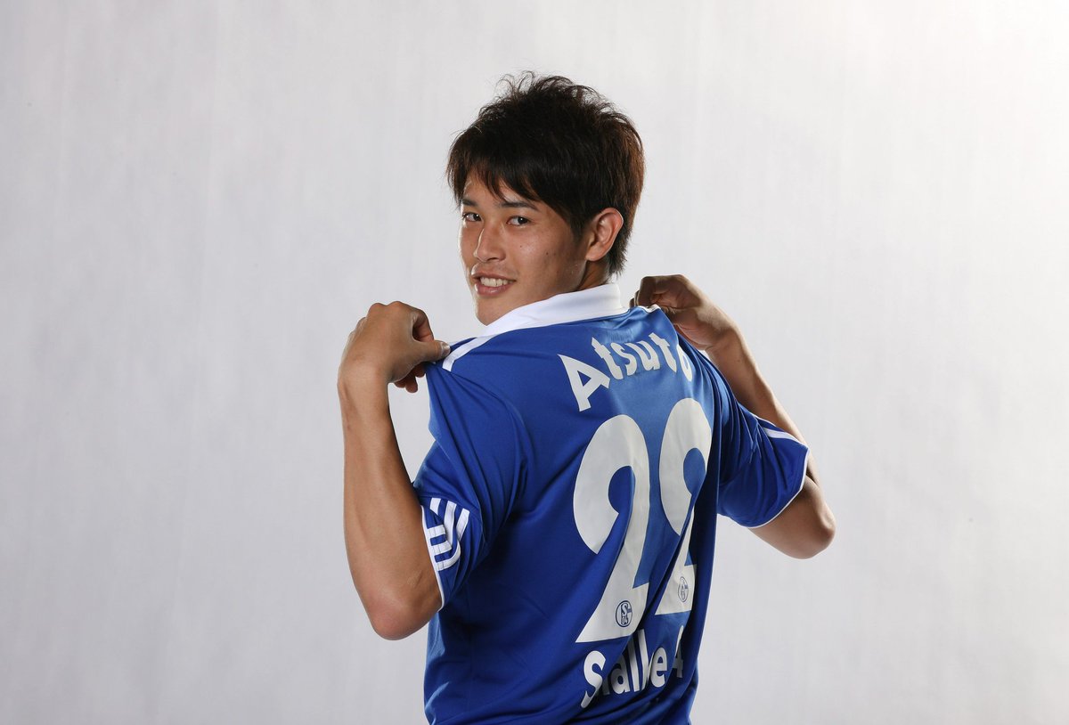 s04_es's tweet photo. ¡Feliz cumpleaños, Atsuto Uchida! 🎉

#S04 ⚒️ https://t.co/zQ6OS67sFI