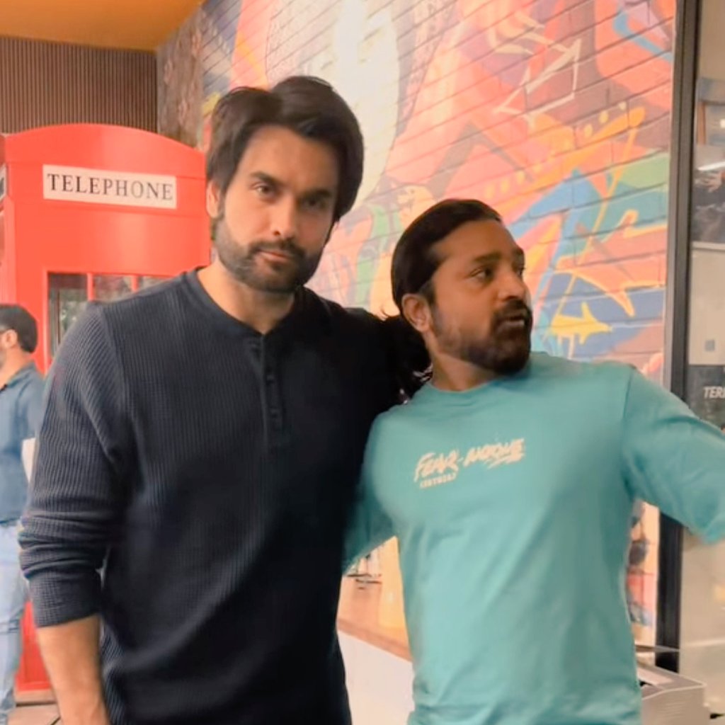 ChitraSK03's tweet image. Vivian meet with Producer Nadir Khan.

#VivianDsena #VDians #VSquad