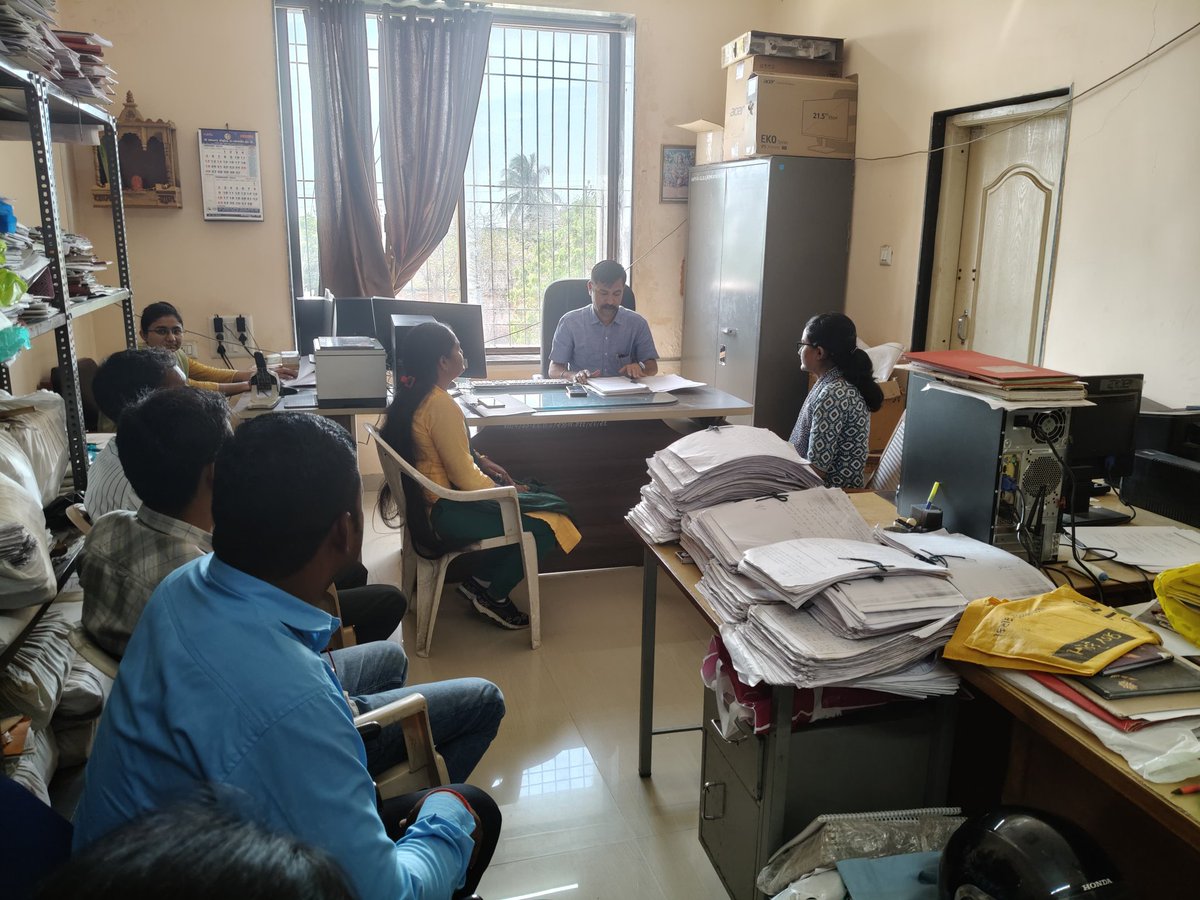 DwarkaIcds's tweet photo. આજ રોજ પ્રોગ્રામ ઓફીસર દ્વારા કલ્યાણપુર તાલુકામાં સેજા મિટિંગમાં હાજરી આપી યોજનાકીય રિવ્યૂ કરી, સ્ટાફ સાથે બેઠક યોજી જરૂરી સૂચનાઓ આપવામાં આવેલ.
@BhanubenMLA @CMOGuj @COLLECTORDWK @DdoDwarka @MinistryWCD @chandreshbhambi https://t.co/WvMy6S0cAn