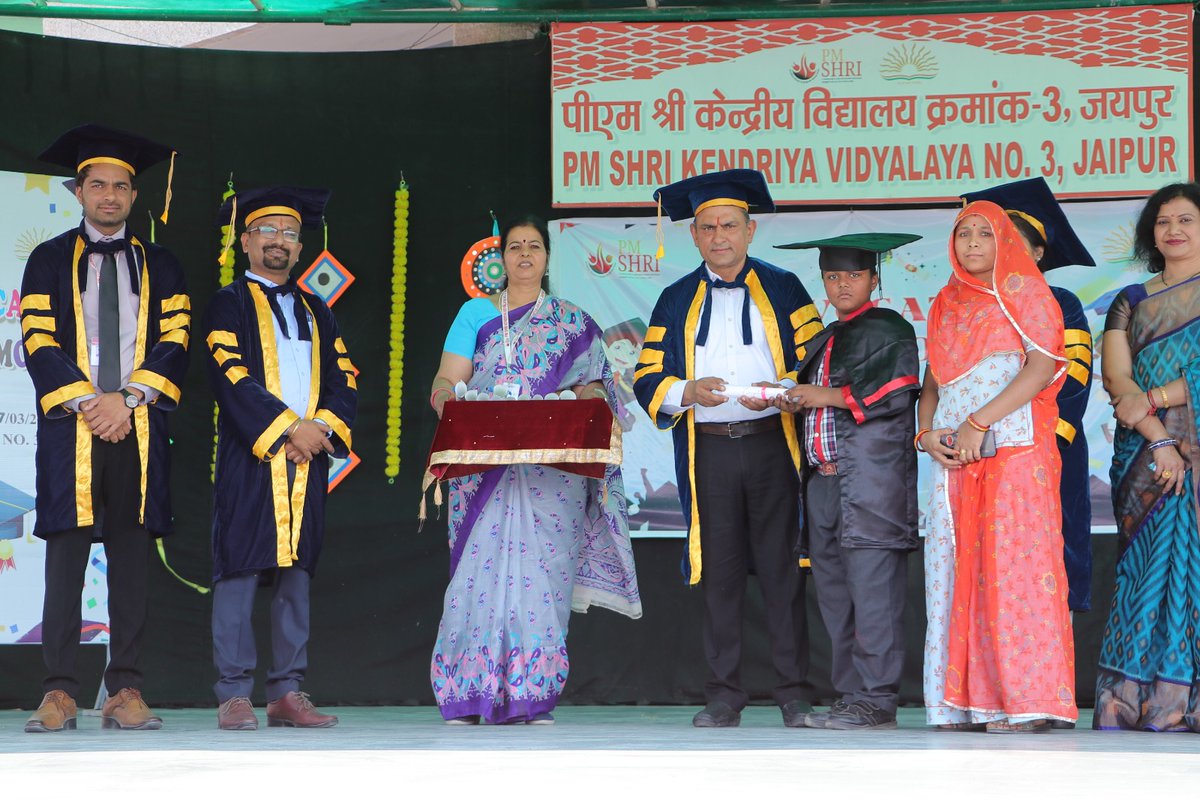 The preparatory stage in school education, as outlined by the National Education Policy, covers classes 3 to 5 (ages 8-11).
 In Convocation Ceremony our Vidyalaya honoured the students with Certificates of completion of this stage successfully.
#kvs #KVSAdmissions2025 #KVS