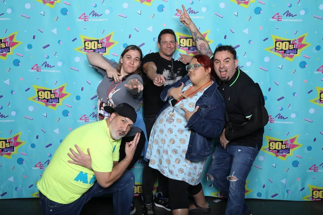 sofdlovesbsb's tweet photo. Since this weekend is 90s Con in CT. I'm taking it back to 90s Con in Tampa, Florida, in September 2023 and 90s Con in CT in March 2023. Hope everyone going this weekend has a great time. #90sCon #90sConTampa #90sConCT https://t.co/gSu582DrLE