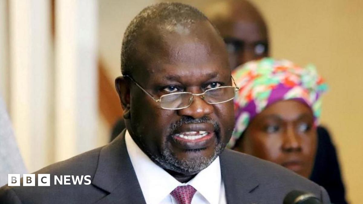 South Sudan's First Vice-President Riek Machar, a long-time rival of the country's President Salva Kiir, has been placed under house arrest, his party says. bbc.in/4laOOP4