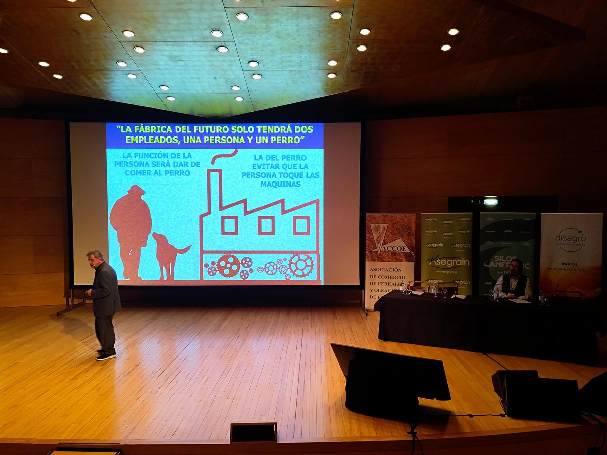 APROSE (@aprose1951) on Twitter photo Hoy estamos en Zaragoza en #ENOC2025 para escuchar las tendencias globales y por supuesto del sector cerealista. Empezamos escuchando a <a href="/MarcosUrarte/">Marcos Urarte</a> hablar de Vulnerabilidades y Oportunidades en una economía globalizada. #APROSE #cereal Hoy estamos en Zaragoza en #ENOC2025 para escuchar las tendencias globales y por supuesto del sector cerealista. Empezamos escuchando a <a href="/MarcosUrarte/">Marcos Urarte</a> hablar de Vulnerabilidades y Oportunidades en una economía globalizada. #APROSE #cereal