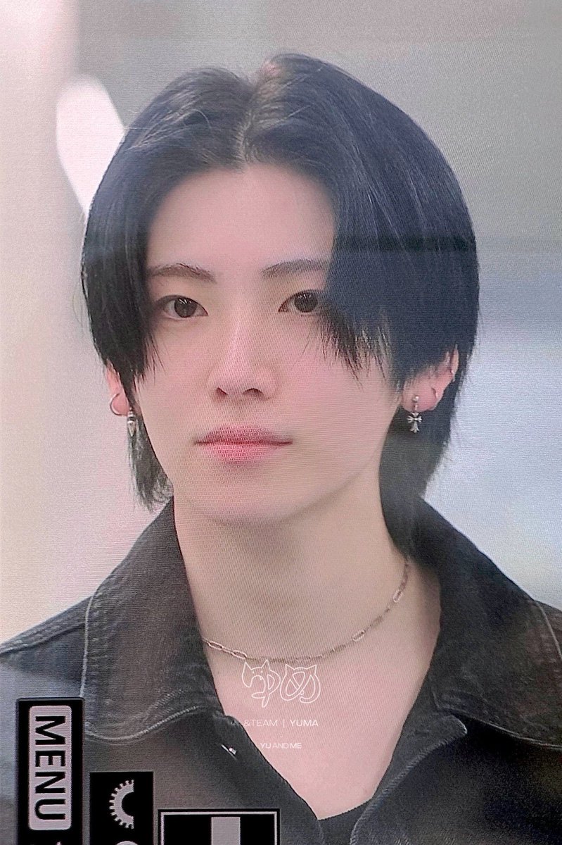 あれ?
 
今日ビジュイイじゃん
盛れててイイじゃん
めちゃくちゃイイじゃん

umm~ イイじゃん 
 
みんなみんなイイじゃん
らしくってイイじゃん
見惚れてるんじゃん？ 

umm~ イイじゃん 
 
So good~