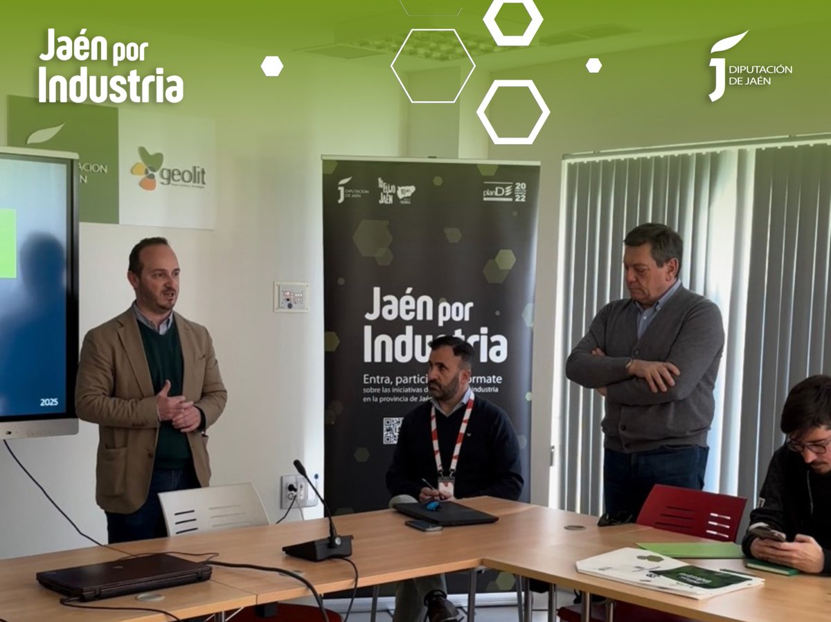 🔐 La ciberseguridad, es un pilar clave para nuestras empresas  y así quedó demostrado ayer en la primera parte de la Jornada de Ciberseguridad 'Prepara tu escudo digital' que se celebró ayer en <a href="/Geolit_Jaen/">Geolit</a> e impartido por la Fundación <a href="/Innovasur/">INNOVASUR</a>