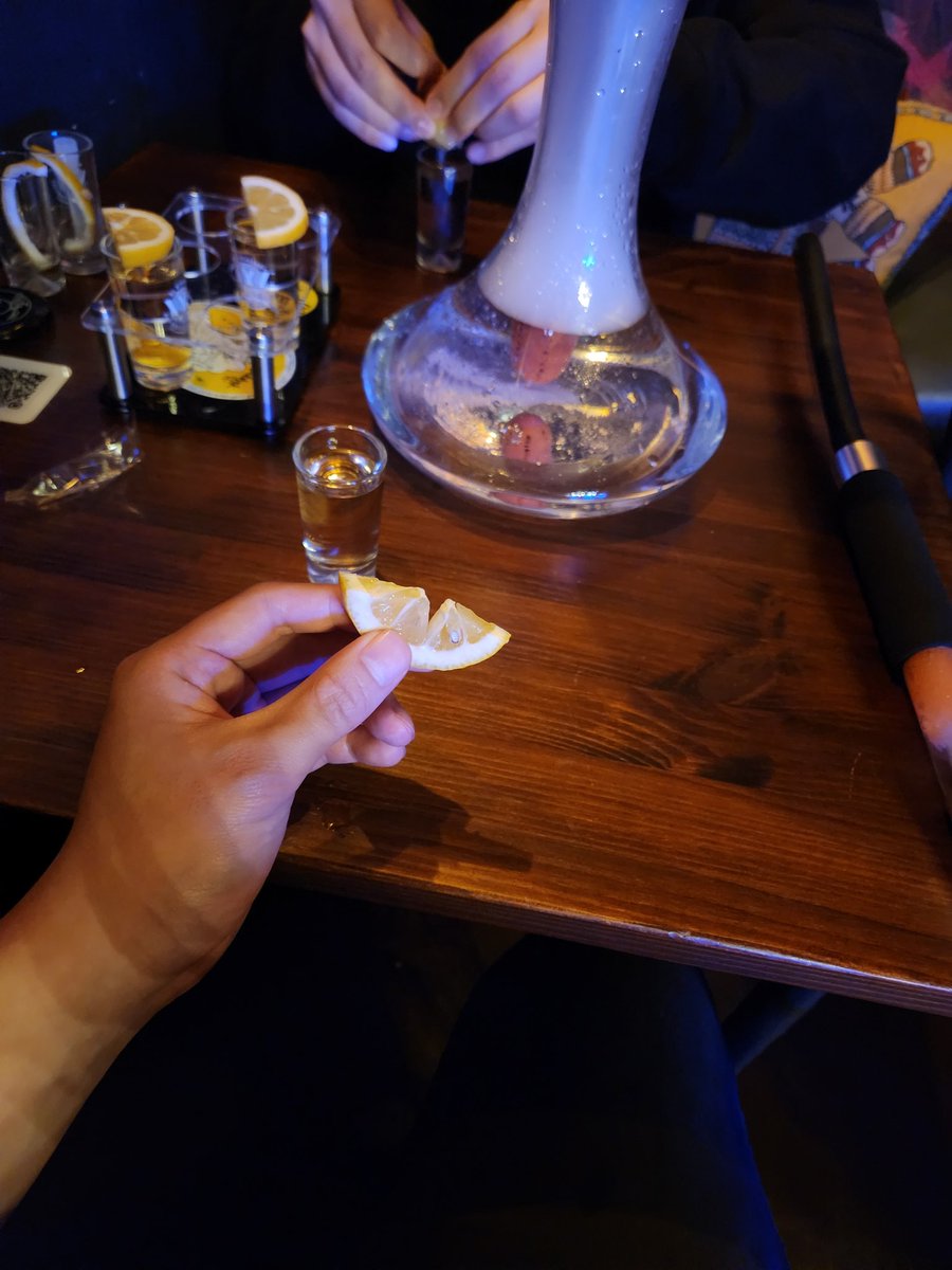 홍대 사보타지클럽 옆 publyck
물담배 맛 좋음