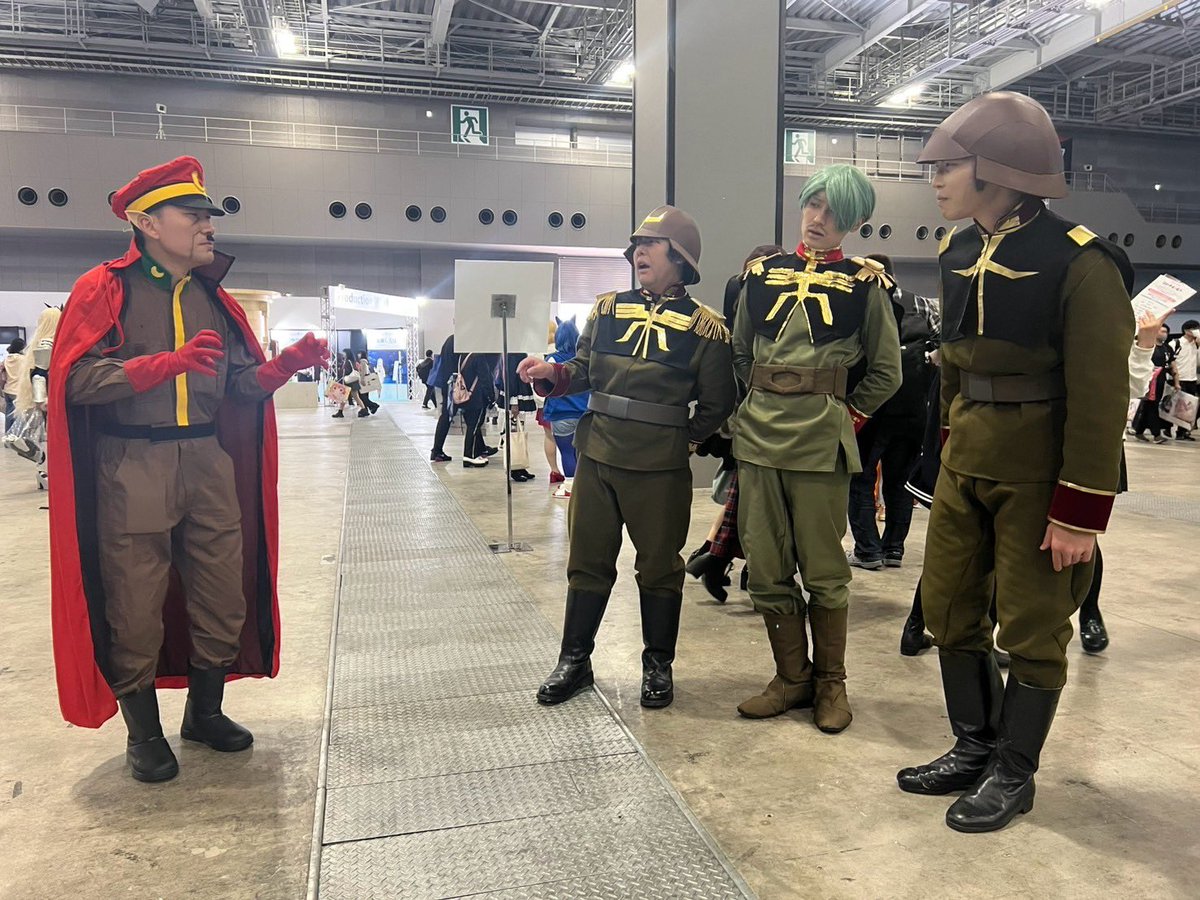 takeo1945's tweet image. ｢赤い格好で偉い役職の人を探していると聞いて来たんじゃが…｣
#アニメジャパン2025