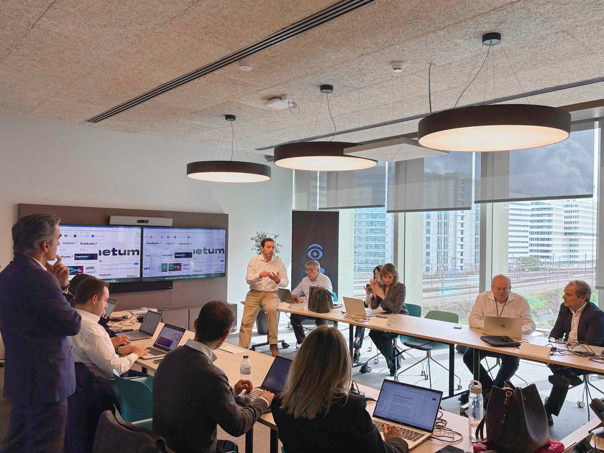 Last week, we joined an IBM &amp; Arrow ECS Portugal workshop, diving into IBM Instana &amp; IBM Turbonomic. 🚀

A great session that awarded our team the IBM Sales Foundation Badges—proof of our continuous growth to deliver the best solutions! 🏅

We get it done! 💪

#InetumWay