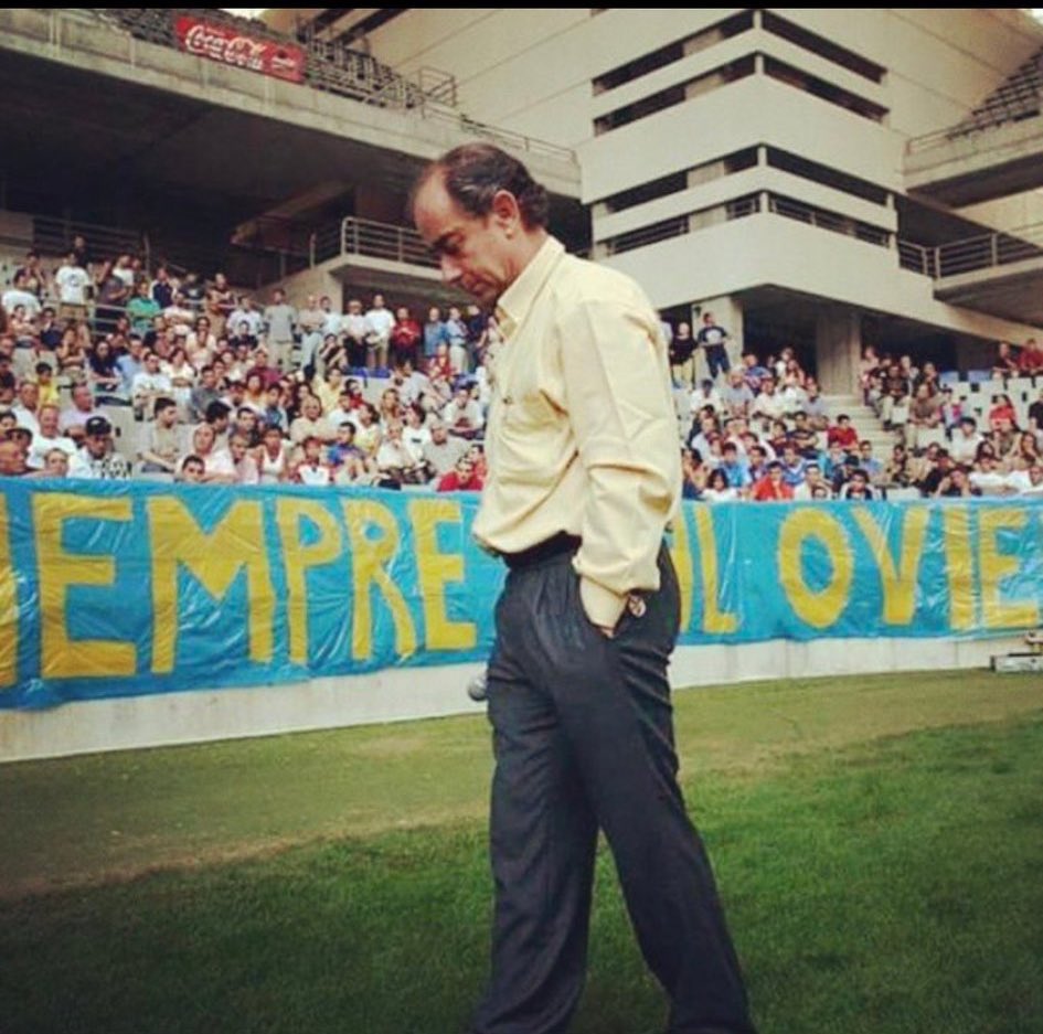 J_clmnte's tweet photo. Sobre el acto del aniversario del Real Oviedo donde vi de todo menos oviedismo. https://t.co/Y5QMR8mHyr