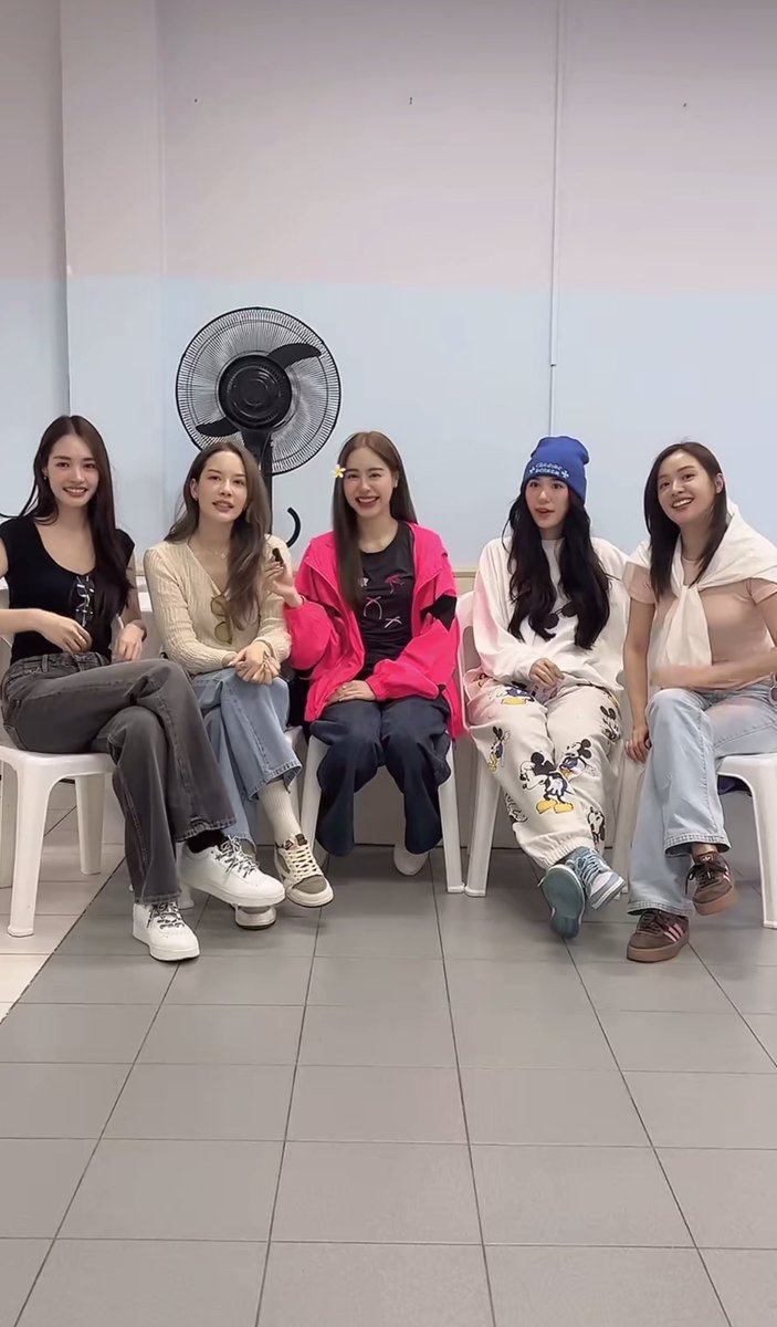 พี่หม่อมของไมกี้ 🧡🐶 tweet media