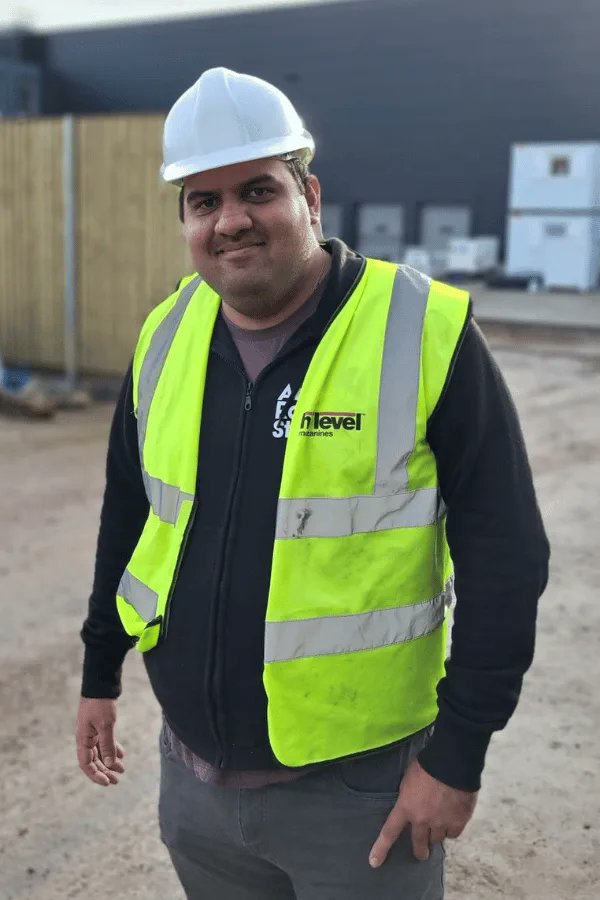 HiLevelMezz's tweet image. From CAD designer to Estimator—Luis Puglisi’s journey at Hi-Level Mezzanines is a great example of growth through dedication and skill. 📖 Read about a day in his life: hi-levelmezzanines.co.uk/day-in-the-lif…

#CADDesigner #UKConstruction