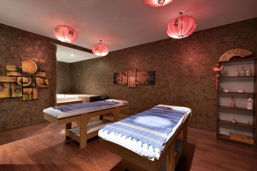 الى عوائل #متحرر احجز جلسة #مساج قبل العيد وخلي عيد المدام غير مع كابتن محترف وخبير في تعامل والمساج دللهه تستاهل المدام 
#عوائل_متحررة 
#مساج
#مساجـك في بيتك
#مساج لفري