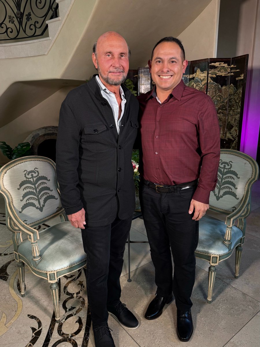 EdMBernstein's tweet image. This Sunday on The Ed Bernstein Show, we welcome acclaimed author Don Miguel Ruiz Jr.!
As the author of The Five Levels of Attachment, Living a Life of Awareness, The Mastery of Self, and more, Miguel helps others discover optimal physical and spiritual health to achieve personal…