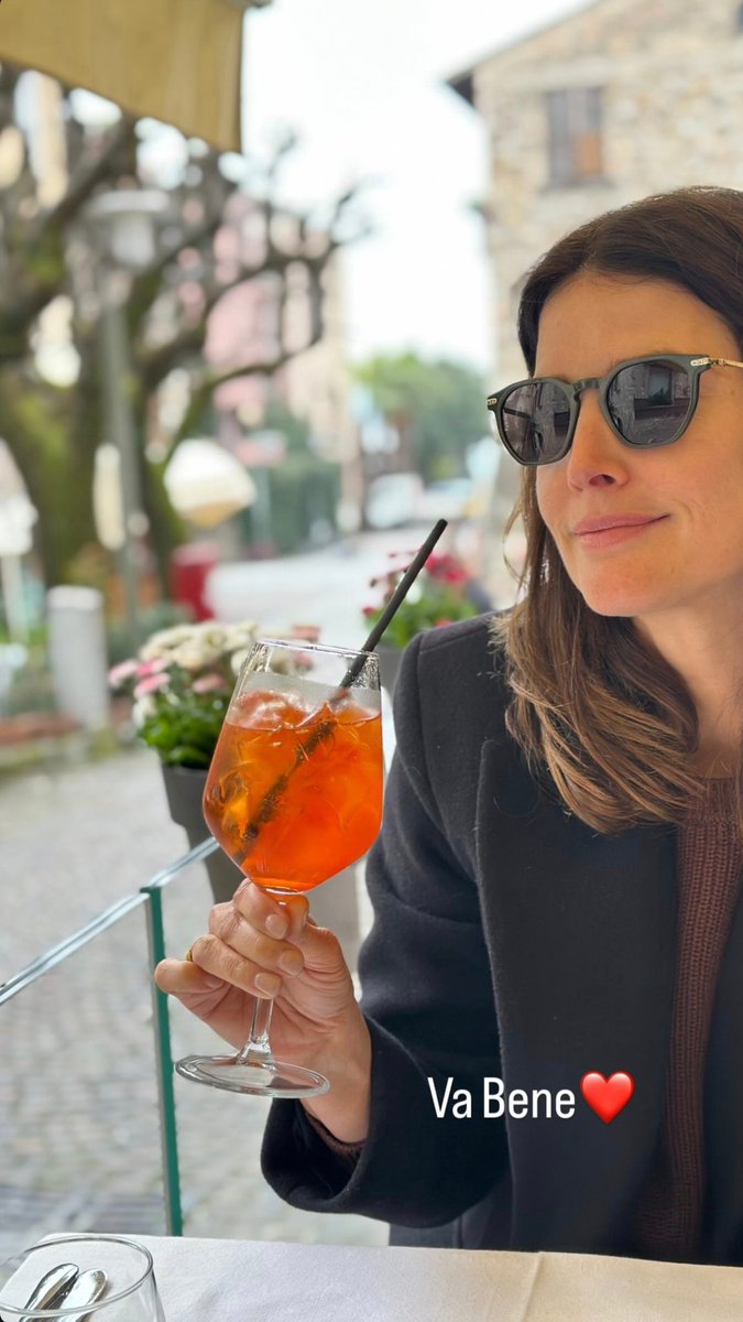 CobieSUpdates's tweet photo. New photo of Cobie Smulders in Italy recently.

(Via: Cobie Smulders | Instagram Stories) https://t.co/yufGbC1IJa