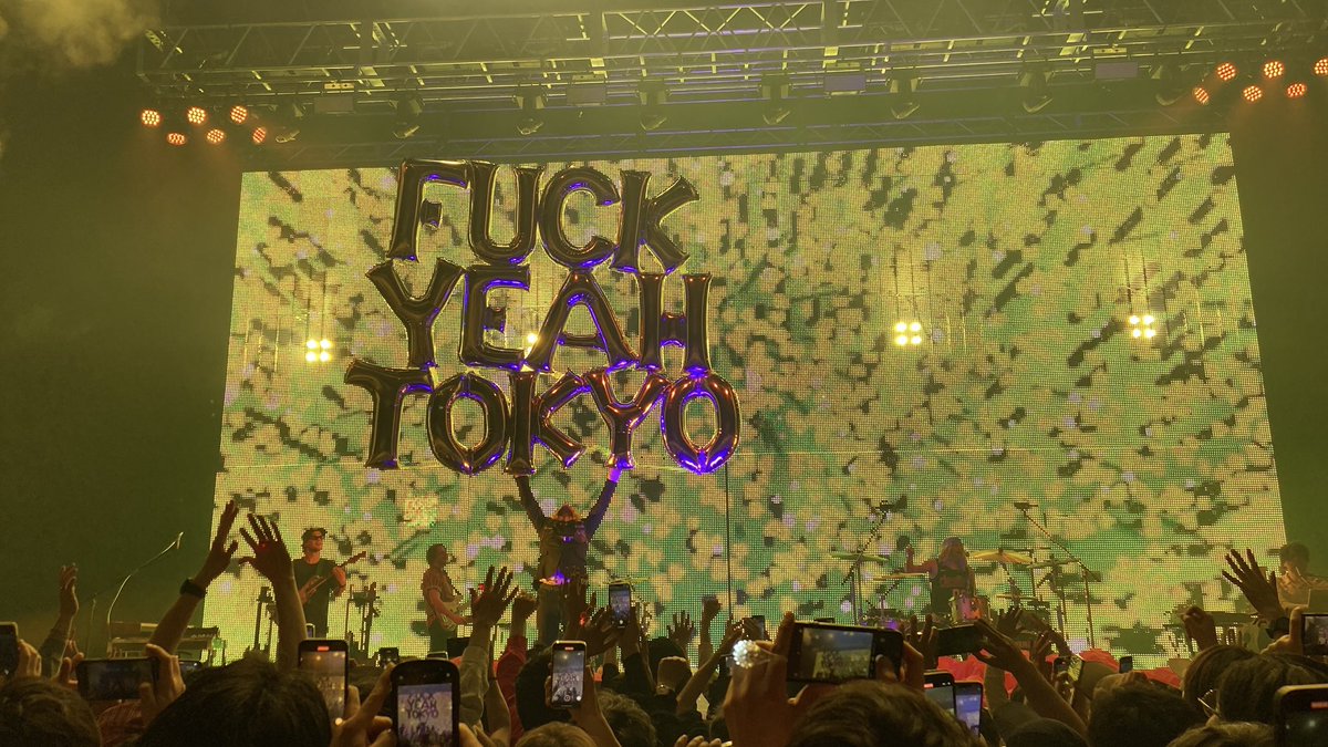 kaipooh's tweet photo. Yoshimi再現ライブ凄かったぜ

#TheFlamingLips https://t.co/7CdWt97vNr