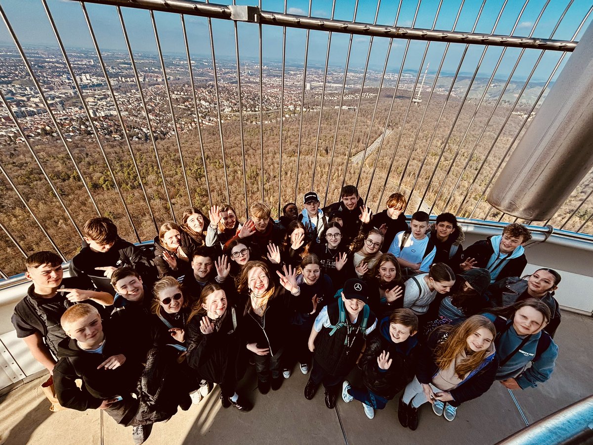 A fab day in Stuttgart for the German exchange students 😍 blue skies and high spirits all round 🇩🇪🇬🇧🤝🏻 <a href="/DHFSUpdate/">D H F S</a> <a href="/DHFSErasmus/">DHFSInternational</a>
