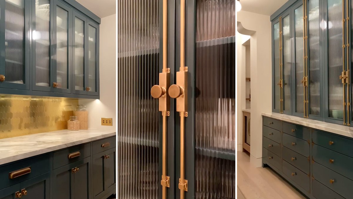 Glas_Pro's tweet photo. Standard Reed Textured Glass for Kitchens
GlasPro “Standard Reed” low-iron textured #glass is featured prominently in these kitchen cabinet doors. The doors were designed by Chelsea Design and Construction. https://t.co/2z3qnzg77o #glasscabinets https://t.co/4uprLOejLW