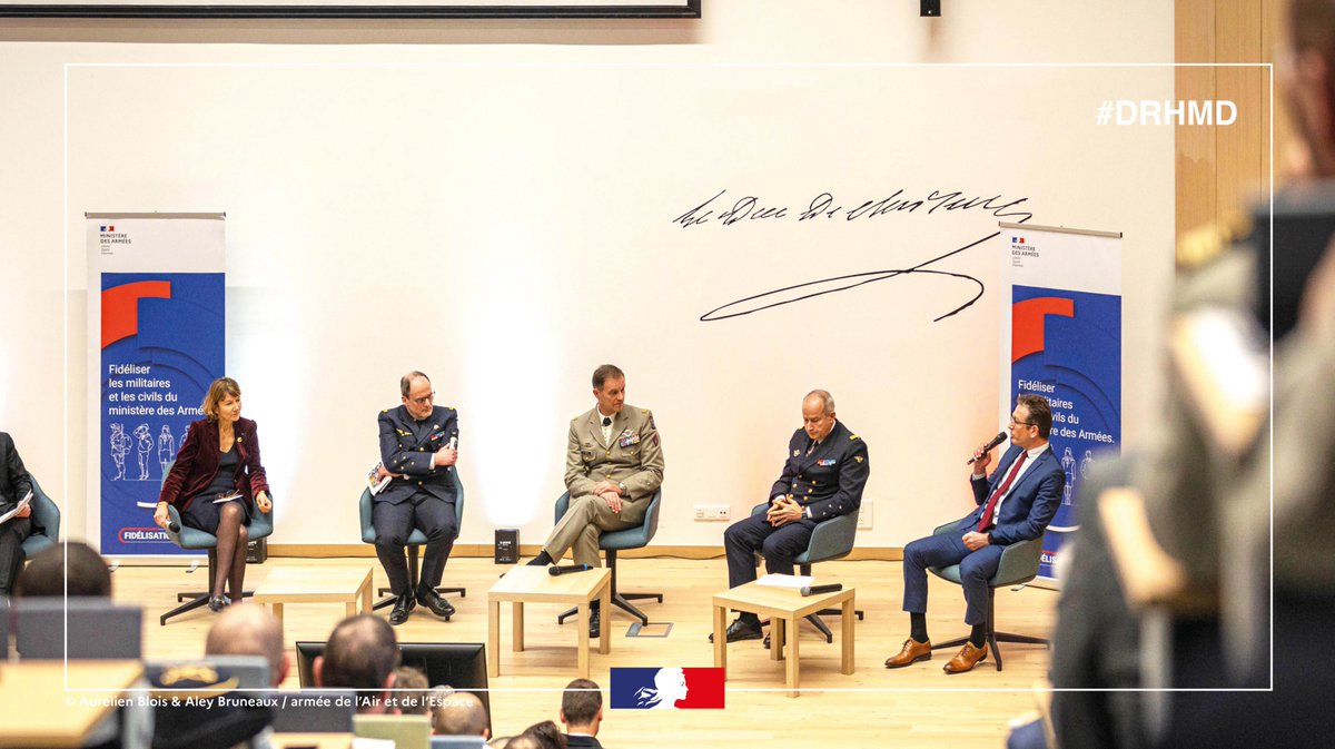 ThibautVanssay's tweet image. #Fidelisation360 Promesses tenues
💬 Placer l’humain au cœur de l’ambition défense.
🌟 Il y a un an, le 18 mars 2024, le ministre des armées @SebLecornu lançait la démarche Fidélisation 360°. A cette occasion, je lui présentais la situation des ressources humaines @Armees_Gouv .