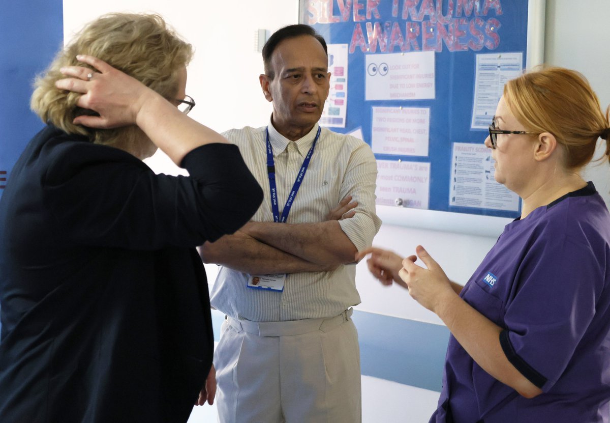 We had the pleasure of welcoming Louise Shepherd CBE, North West Regional Director of NHS England and Samantha Sherrington, Deputy Director of Strategy and Transformation and North West Regional Director Chief of Staff at NHS England, meeting teams and services at WWL today🥰🏥
