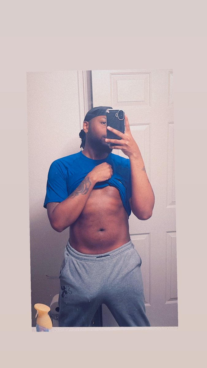 Good morning 😘 now say it back🫶🏾 don’t make today hard😘