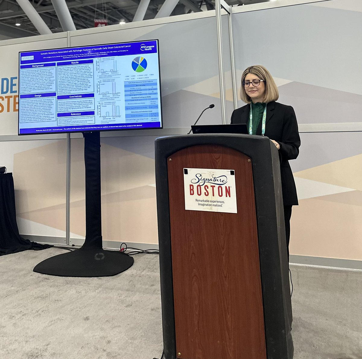 NYUGSOM Pathology Residency (@nyugsompathres) on Twitter photo Incredible work by our <a href="/NYUGSOM_Path/">NYU GSOM Pathology</a> residents and our GI fellow—Aadhy, Sela, and Mitra—at #USCAP2025 exploring risk factors and molecular findings in early-onset colorectal cancer. #GIPath #PathTwitter Incredible work by our <a href="/NYUGSOM_Path/">NYU GSOM Pathology</a> residents and our GI fellow—Aadhy, Sela, and Mitra—at #USCAP2025 exploring risk factors and molecular findings in early-onset colorectal cancer. #GIPath #PathTwitter
