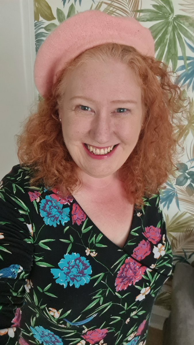 EmmaJanesLife's tweet image. Much titting about with a #beret 😄

#Paris
