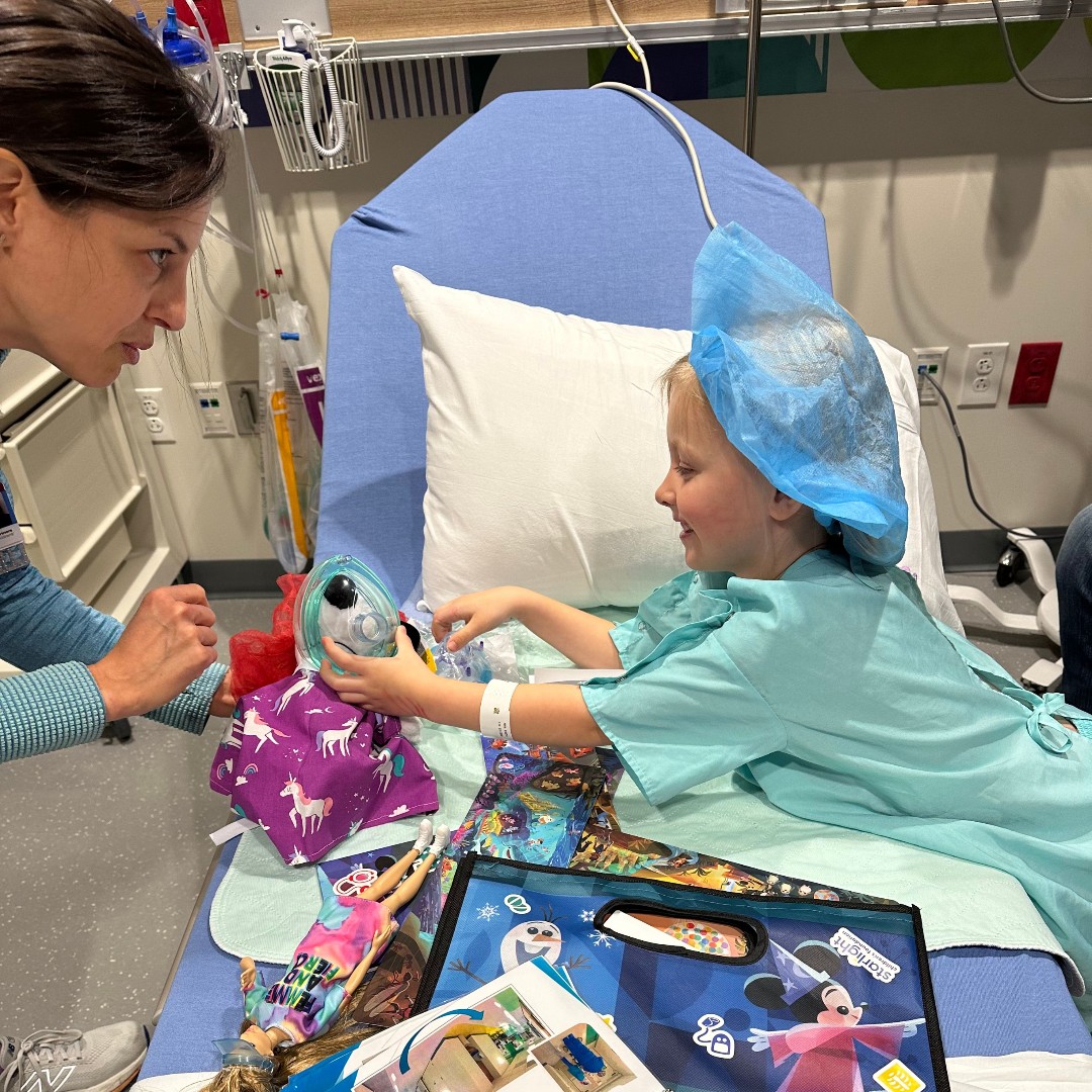 shrinershosp's tweet photo. A day in the life of child life specialists: https://t.co/oX84ubPh1D  
#ChildLife #ChildLifeMonth #ShrinersChildrens https://t.co/JpwcjFP4jP