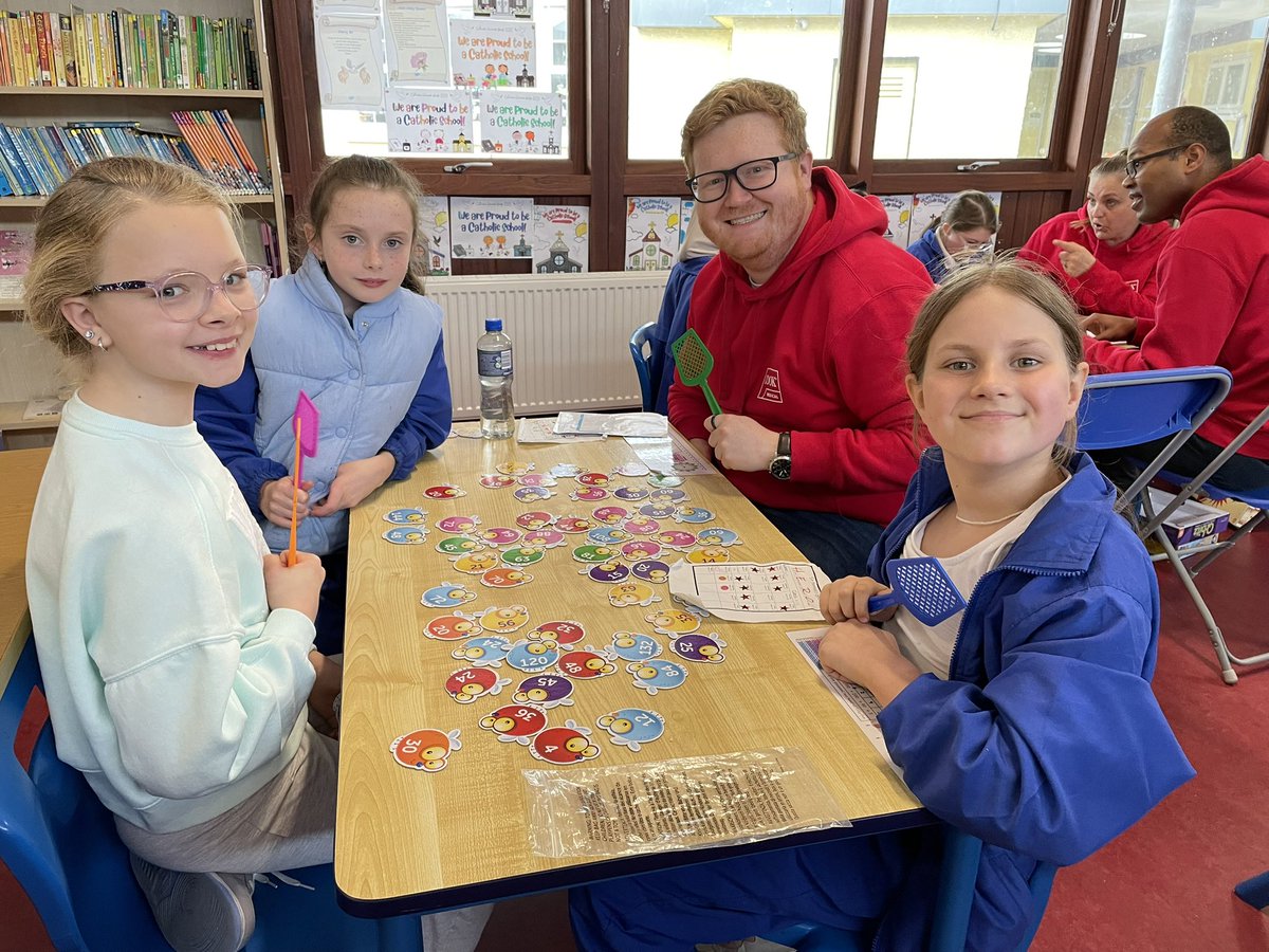 stpatricksgnslk's tweet image. It is week 7 of our #Time2Count Maths Games programme with @CookMedical Castletroy #lifeatcook and @businessinthecommunity. We meet each Thursday at 11am. Our pupils really enjoy playing #MathsGames with their volunteers. 
@CookMedLimerick