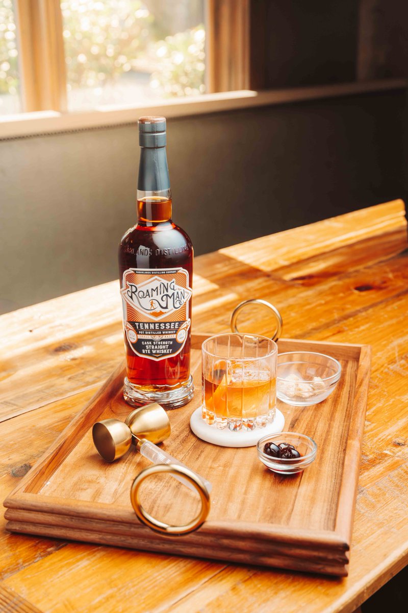 Happy International Whiskey Day! 🥃

Whether you take yours neat, on the rocks, or in cocktails, today's the perfect excuse to enjoy a glass of our award-winning, pot-distilled handcrafted Roaming Man. 

#InternationalWhiskeyDay