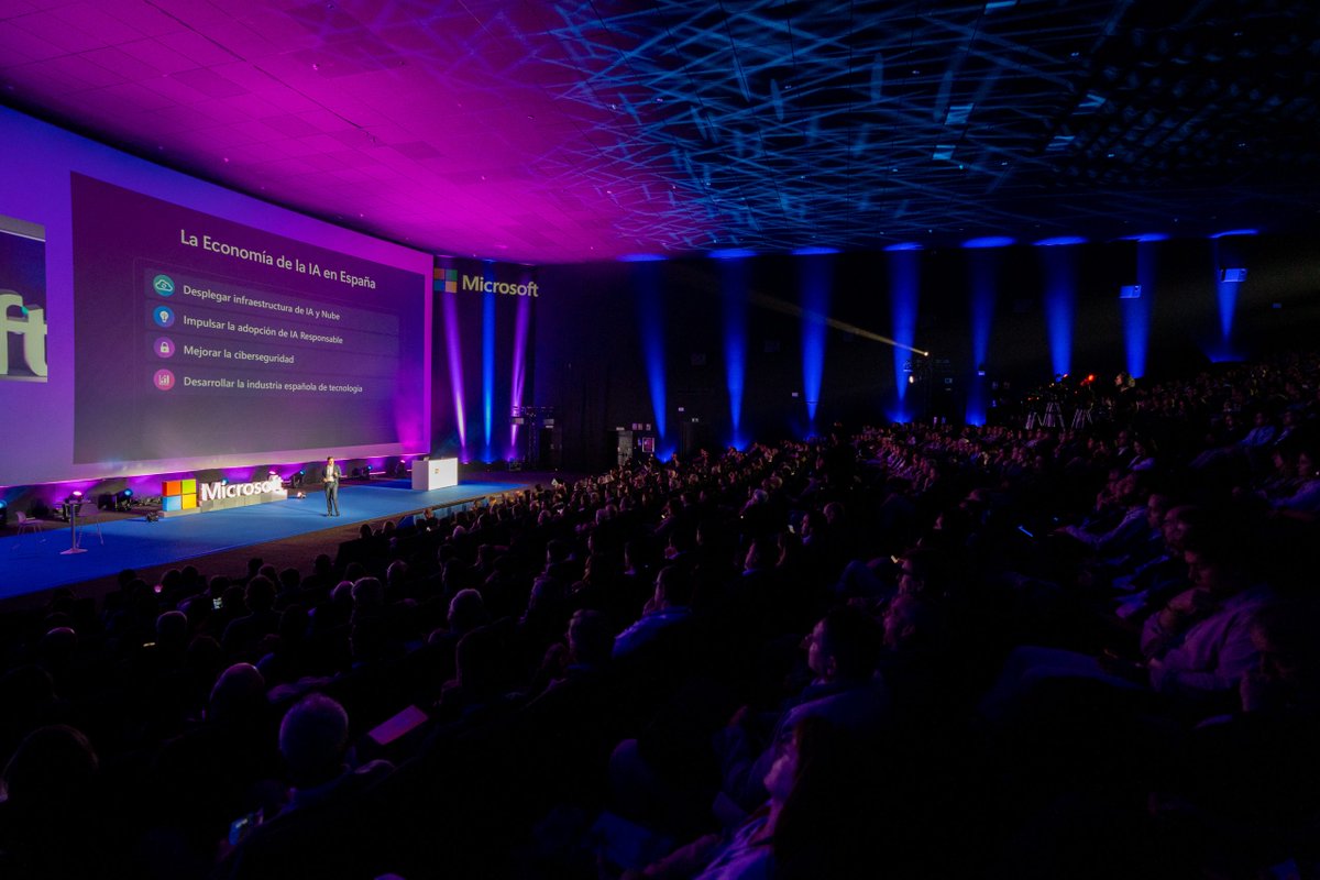 MicrosoftES's tweet image. Hoy en el marco del #MicrosoftAITour en Madrid hemos anunciado la formación en #IA para un millón de personas en España en 2025 de manera gratuita, junto a las organizaciones españolas para reducir la brecha de #TalentoDigital. Conoce más aquí: msft.it/6018qit3e