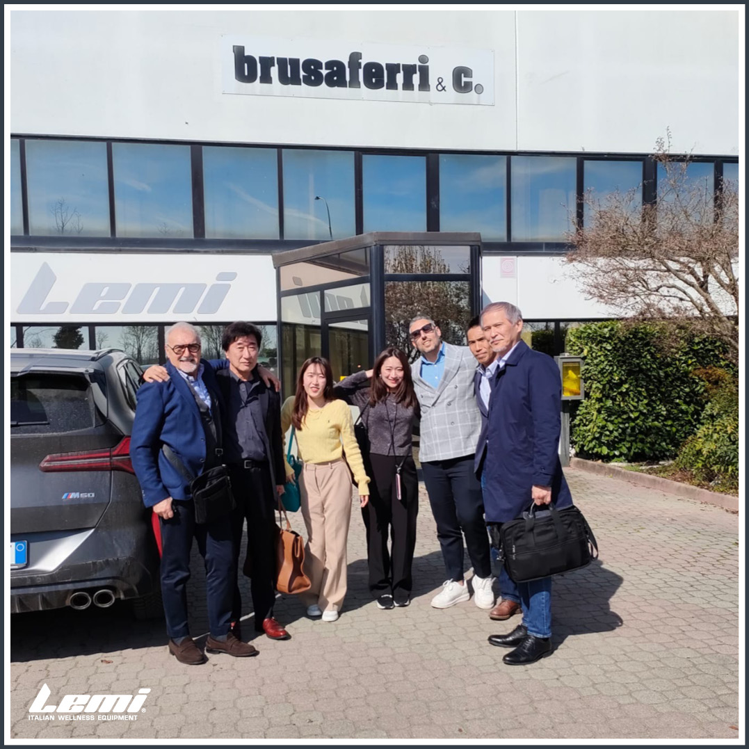 LemiGroup's tweet image. Today, we had the honor of welcoming the incredible team from Takigawa, a leader in professional beauty equipment from Japan! ✨

Thank you, Takigawa – excited for the future ahead! 😊

#clientvisit #takigawa #spaequipment #lemiproducts #lemigroup #madeinitaly