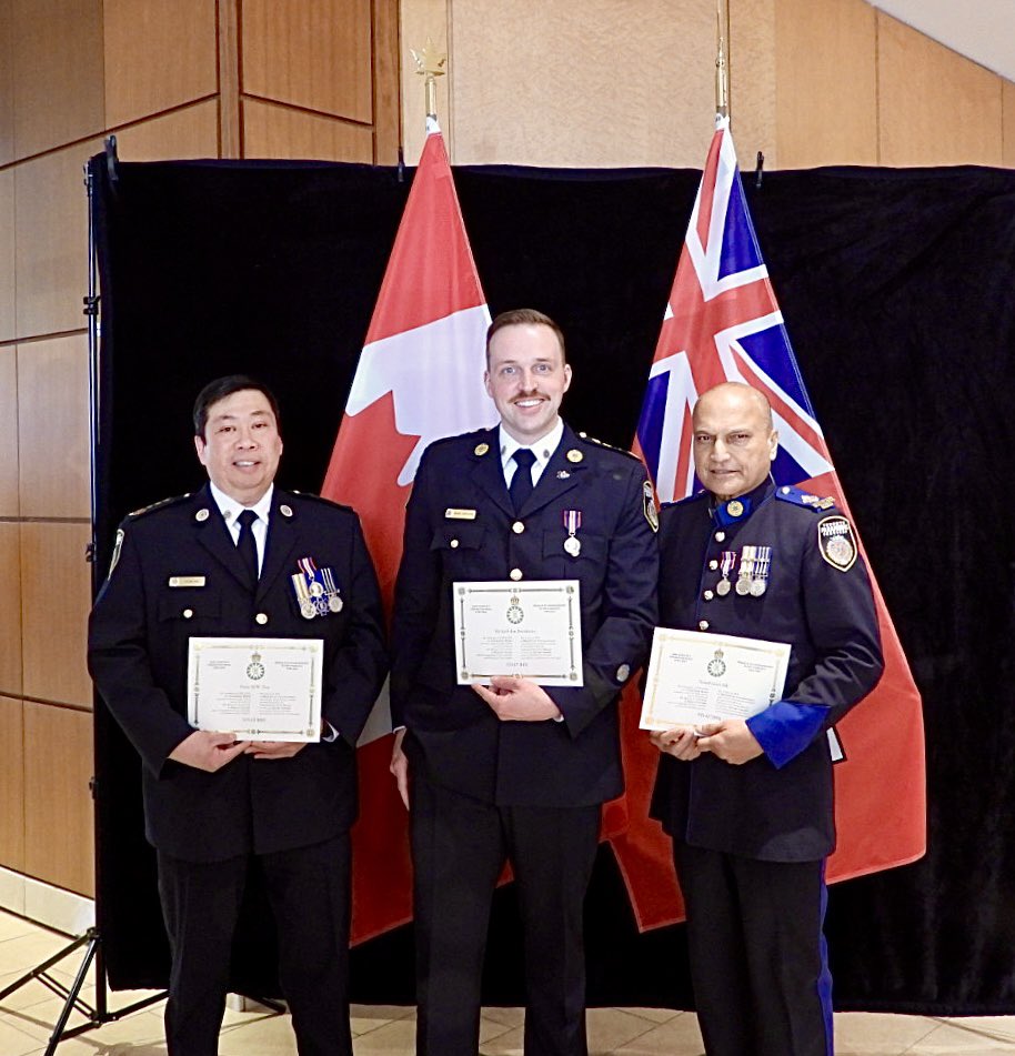 Toronto Paramedic Services tweet media
