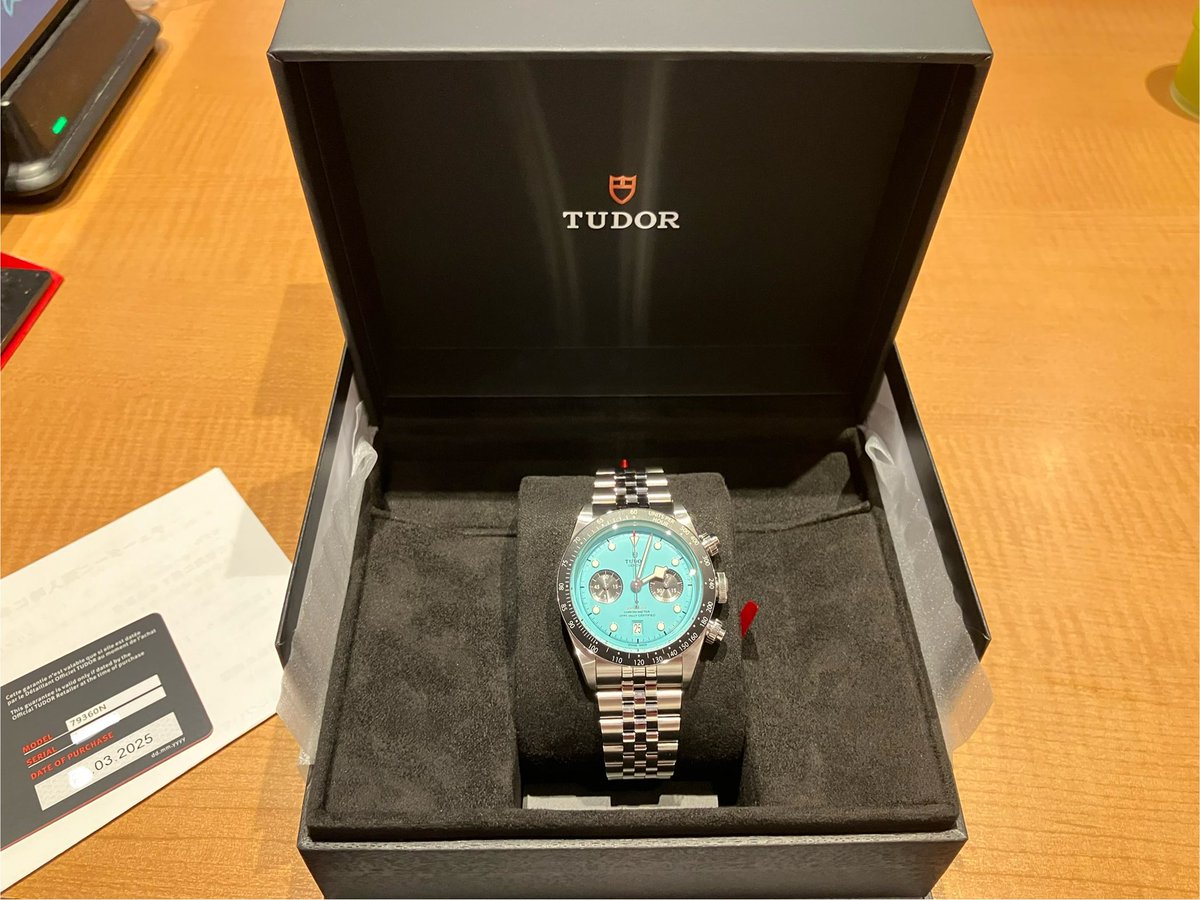 KazuMax8000's tweet photo. チューダーブラックベイクロノフラミンゴブルーGet！奇跡的にオーナーになれました。
#Tudor 
#79360N 
#black_bay_chrono 
#フラミンゴブルー https://t.co/gnF1T2jUTg